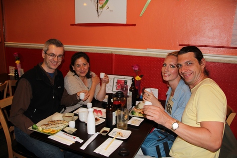 ����� ����